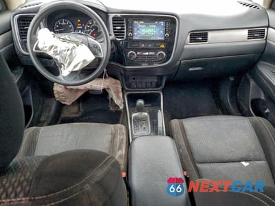 Zdjęcie 8 z 14 samochodu: 2018 MITSUBISHI OUTLANDER ES VIN:JA4AD2A32JZ003602 - miniatura