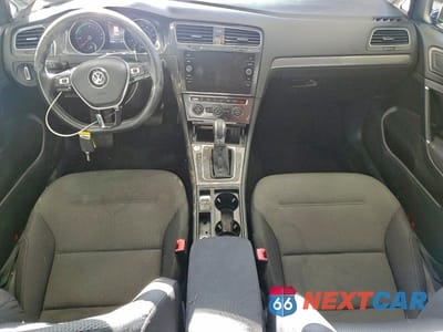 Zdjęcie 8 z 12 samochodu: 2019 VOLKSWAGEN E-GOLF SE VIN:WVWKR7AU4KW910940 - miniatura
