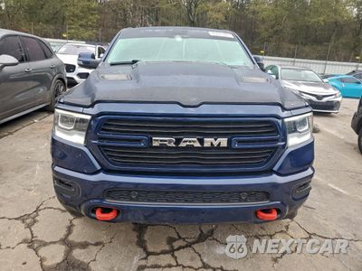 Piąte zdjęcie samochodu w środku: 2024 RAM 1500 LARAMIE VIN:1C6SRFJT7RN110951 - miniatura