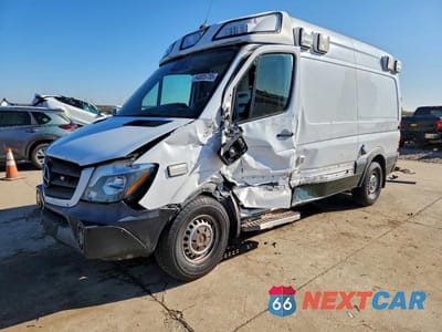 2017 MERCEDES-BENZ SPRINTER 2500 AMBULANCE WD3PE7CD0HP414755 - główne zdjęcie licytacji z USA - miniatura