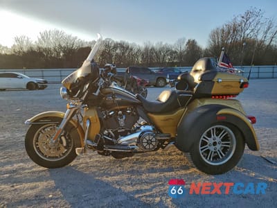 Trzecie zdjęcie samochodu z tyłu: 2017 HARLEY-DAVIDSON FLHTCUTG TRI GLIDE ULTRA VIN:1HD1MAD15HB857916 - miniatura