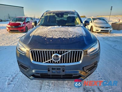 Piąte zdjęcie samochodu w środku: 2020 VOLVO XC90 T6 MOMENTUM VIN:YV4A22PK0L1551980 - miniatura