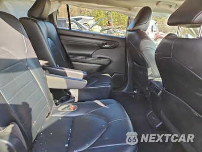 Zdjęcie 11 z 13 samochodu: 2021 TOYOTA HIGHLANDER XLE VIN:5TDGZRAH8MS521161 - miniatura