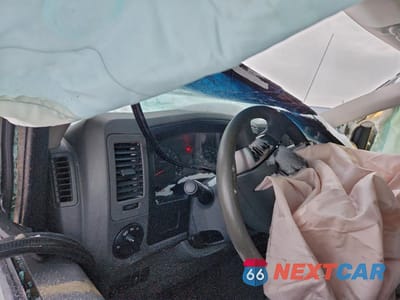 Zdjęcie 9 z 13 samochodu: 2013 NISSAN NV 2500 VIN:1N6BF0LY1DN101983 - miniatura