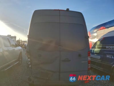 Zdjęcie 6 z 13 samochodu: 2018 MERCEDES-BENZ SPRINTER 2500 V6 TDSL CARGO 3.0L STANDARD ROOF VIN:WD3PE7CD9JP625815 - miniatura