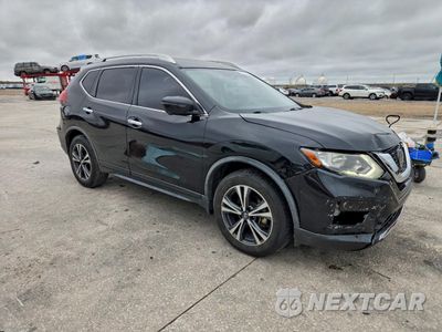 Czwarte zdjęcie samochodu z boku: 2019 NISSAN ROGUE S VIN:JN8AT2MTXKW256727 - miniatura