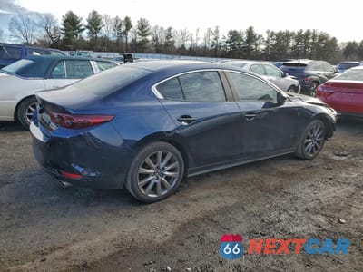 Trzecie zdjęcie samochodu z tyłu: 2021 MAZDA 3 PREFERRED VIN:JM1BPACL3M1334815 - miniatura