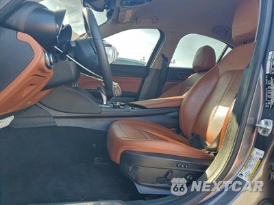 Zdjęcie 7 z 12 samochodu: 2019 ALFA ROMEO GIULIA VIN:ZARFAMANXK7599319 - miniatura