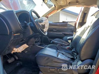 Zdjęcie 7 z 12 samochodu: 2019 MITS OUTLANDER VIN:JA4AZ3A39KZ038999 - miniatura