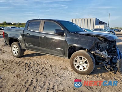 Czwarte zdjęcie samochodu z boku: 2018 CHEVROLET COLORADO LT VIN:1GCGSCEN1J1262166 - miniatura