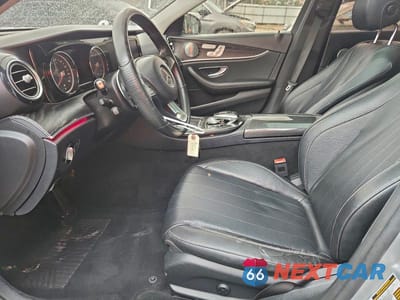 Zdjęcie 7 z 12 samochodu: 2017 MERCEDES-BENZ E 300 4MATIC VIN:WDDZF4KB2HA124987 - miniatura