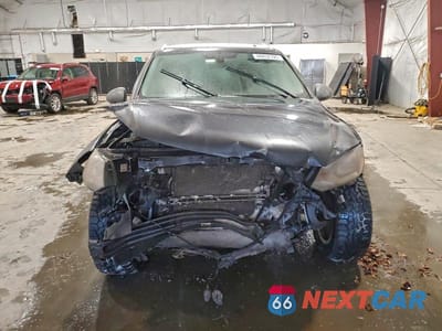 Piąte zdjęcie samochodu w środku: 2011 VOLKSWAGEN TOUAREG V6 VIN:WVGFF9BP4BD006642 - miniatura