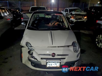 Piąte zdjęcie samochodu w środku: 2012 FIAT 500 LOUNGE VIN:3C3CFFCR4CT229110 - miniatura