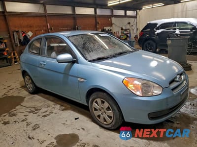 Czwarte zdjęcie samochodu z boku: 2010 HYUNDAI ACCENT BLUE VIN:KMHCM3AC6AU160076 - miniatura