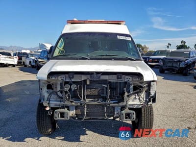 Piąte zdjęcie samochodu w środku: 2014 FORD E350 AMBULANCE VIN:1FDSS3ELXEDA77932 - miniatura