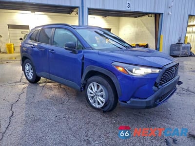 Czwarte zdjęcie samochodu z boku: 2025 TOYOTA COROLLA CROSS LE VIN:7MUBAABG1SV129375 - miniatura