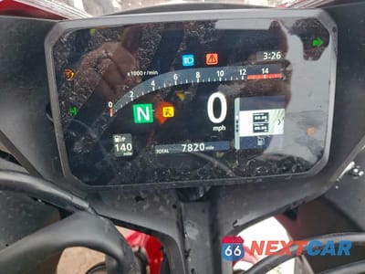 Zdjęcie 7 z 9 samochodu: 2024 HONDA CBR650 R VIN:MLHRH1552R5000492 - miniatura