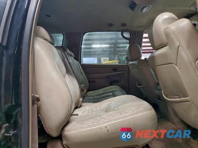 Zdjęcie 11 z 12 samochodu: 2004 CHEVROLET SUBURBAN K1500 VIN:3GNFK16T64G138601 - miniatura