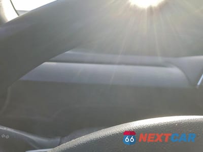 Zdjęcie 9 z 12 samochodu: 2018 TOYOTA PRIUS C VIN:JTDKDTB31J1602066 - miniatura