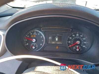 Zdjęcie 9 z 13 samochodu: 2016 KIA SORENTO LX VIN:5XYPGDA53GG104479 - miniatura