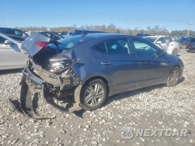 Trzecie zdjęcie samochodu z tyłu: 2020 HYUNDAI ELANTRA VALUE EDITION VIN:5NPD84LF1LH526811 - miniatura