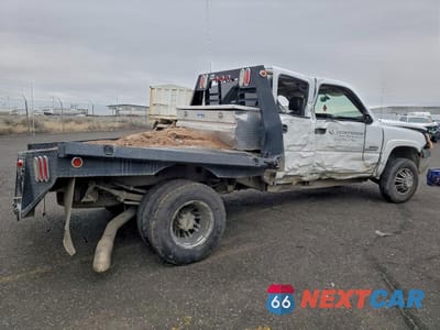 Trzecie zdjęcie samochodu z tyłu: 2005 CHEVROLET SILVERADO K3500 VIN:1GCJK33275F884925 - miniatura