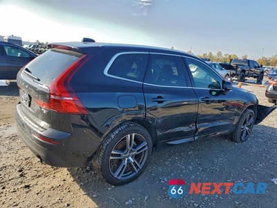 Trzecie zdjęcie samochodu z tyłu: 2018 VOLVO XC60 T5 VIN:LYV102RK9JB074302 - miniatura