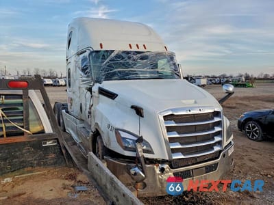 2021 FREIGHTLINER CASCADIA 126