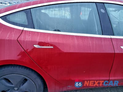 Zdjęcie 11 z 14 samochodu: 2018 TESLA MODEL 3 VIN:5YJ3E1EA9JF048041 - miniatura