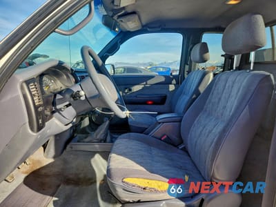 Zdjęcie 7 z 14 samochodu: 1999 TOYOTA TACOMA XTRACAB VIN:4TAWN72N1XZ562939 - miniatura