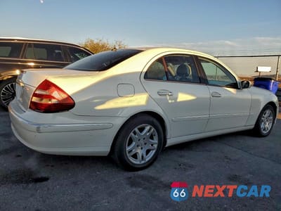 Trzecie zdjęcie samochodu z tyłu: 2006 MERCEDES-BENZ E 350 VIN:WDBUF56J66A797062 - miniatura