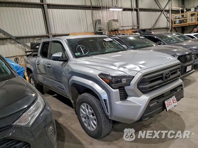 Czwarte zdjęcie samochodu z boku: 2024 TOYOTA TACOMA DOUBLE CAB VIN:3TMLB5JN9RM040411 - miniatura