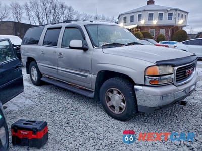 Czwarte zdjęcie samochodu z boku: 2005 GMC YUKON XL K1500 VIN:1GKFK16Z35J231948 - miniatura