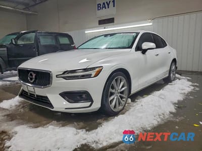 2021 VOLVO S60 T6 MOMENTUM 7JRA22TK2MG092296 - główne zdjęcie licytacji z USA - miniatura