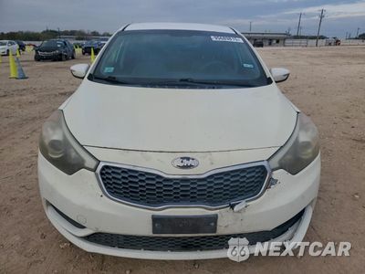 Piąte zdjęcie samochodu w środku: 2014 KIA FORTE LX VIN:KNAFX4A68E5089470 - miniatura