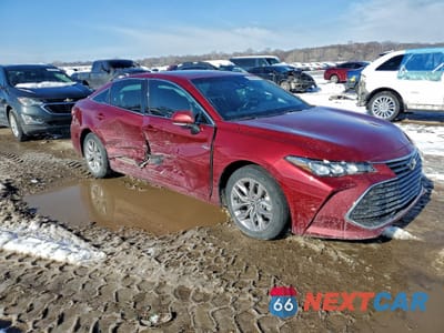 Czwarte zdjęcie samochodu z boku: 2021 TOYOTA AVALON HYBRID XLE VIN:4T1AA1AB4MU003632 - miniatura