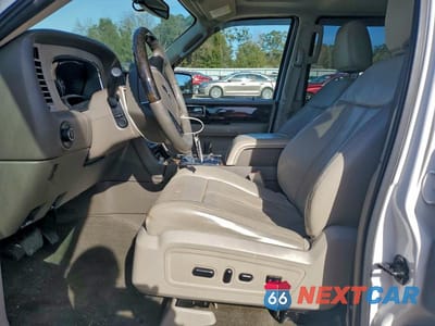 Zdjęcie 7 z 13 samochodu: 2015 LINCOLN NAVIGATOR L VIN:5LMJJ3HT9FEJ07540 - miniatura