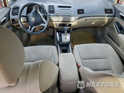 Zdjęcie 8 z 11 samochodu: 2010 HONDA CIVIC LX VIN:2HGFA1F58AH575882 - miniatura