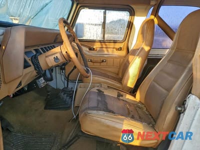 Zdjęcie 7 z 11 samochodu: 1988 JEEP WRANGLER VIN:2BCCV81J1JB502019 - miniatura