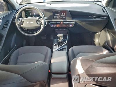 Zdjęcie 8 z 11 samochodu: 2023 KIA NIRO LX VIN:KNDCP3LE3P5098018 - miniatura