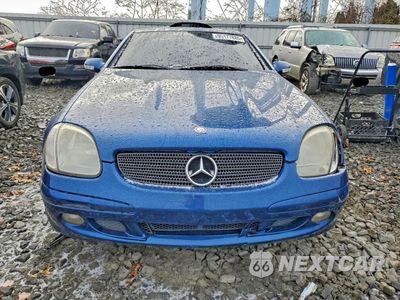 Piąte zdjęcie samochodu w środku: 2001 MERCEDES-BENZ SLK 320 VIN:WDBKK65F01F211327 - miniatura
