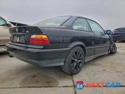 Trzecie zdjęcie samochodu z tyłu: 1993 BMW 325 I VIN:WBABF3317PEF42433 - miniatura