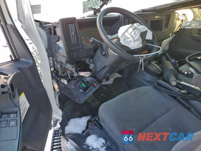 Zdjęcie 8 z 13 samochodu: 2025 ISUZU NRR BOX TRUCK VIN:JALE5W168S7P01116 - miniatura