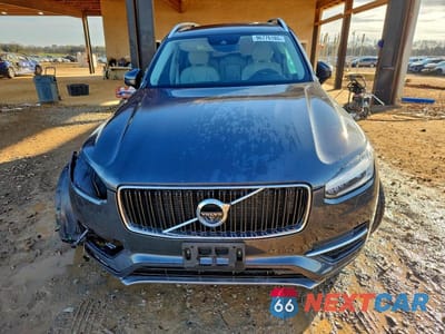 Piąte zdjęcie samochodu w środku: 2017 VOLVO XC90 T6 VIN:YV4A22PK2H1163835 - miniatura