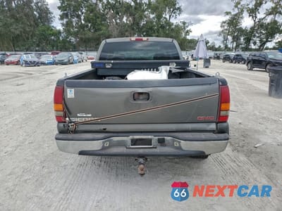 Zdjęcie 6 z 14 samochodu: 2002 GMC NEW SIERRA C1500 VIN:2GTEC19V321275337 - miniatura