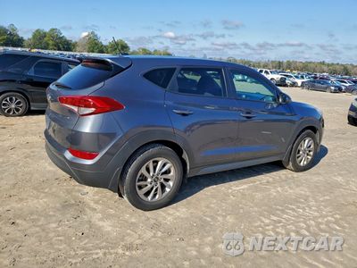 Trzecie zdjęcie samochodu z tyłu: 2017 HYUNDAI TUCSON SE VIN:KM8J23A44HU386083 - miniatura