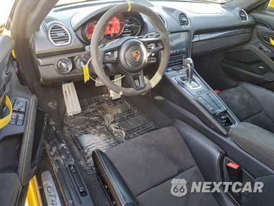 Zdjęcie 8 z 13 samochodu: 2022 PORSCHE CAYMAN GT4 VIN:WP0AC2A81NS275304 - miniatura
