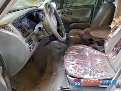 Zdjęcie 7 z 15 samochodu: 2002 CHEVROLET TRACKER LT VIN:2CNBE634226900464 - miniatura