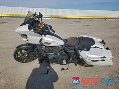 Trzecie zdjęcie samochodu z tyłu: 2024 HARLEY-DAVIDSON FLTRX VIN:1HD1KH716RB627278 - miniatura