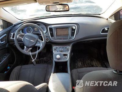 Zdjęcie 8 z 12 samochodu: 2015 CHRYSLER 200 LIMITED VIN:1C3CCCAB3FN502362 - miniatura
